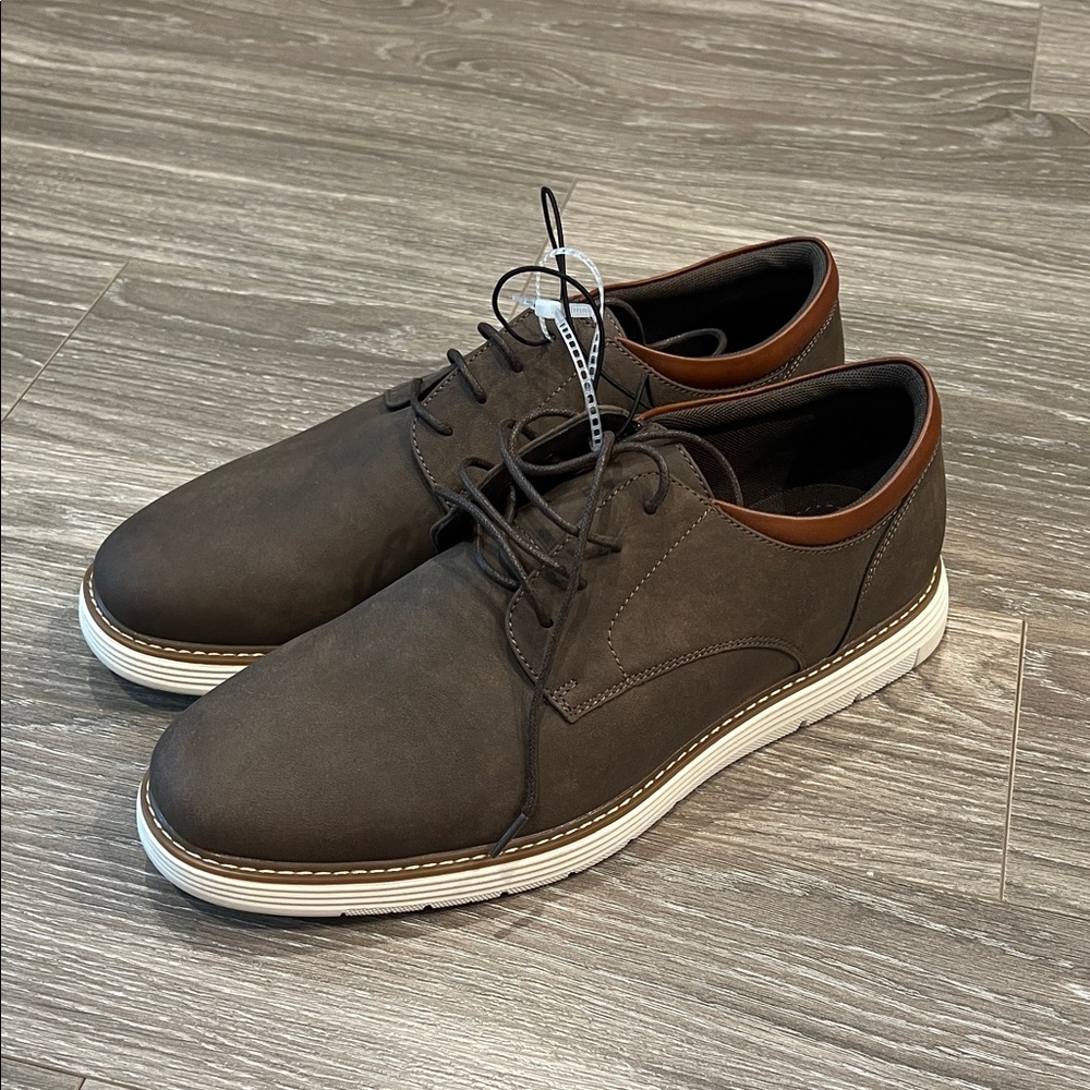 Men's Dark Brown Casual Lace-Up Shoes with White Sole By Perry Ellis